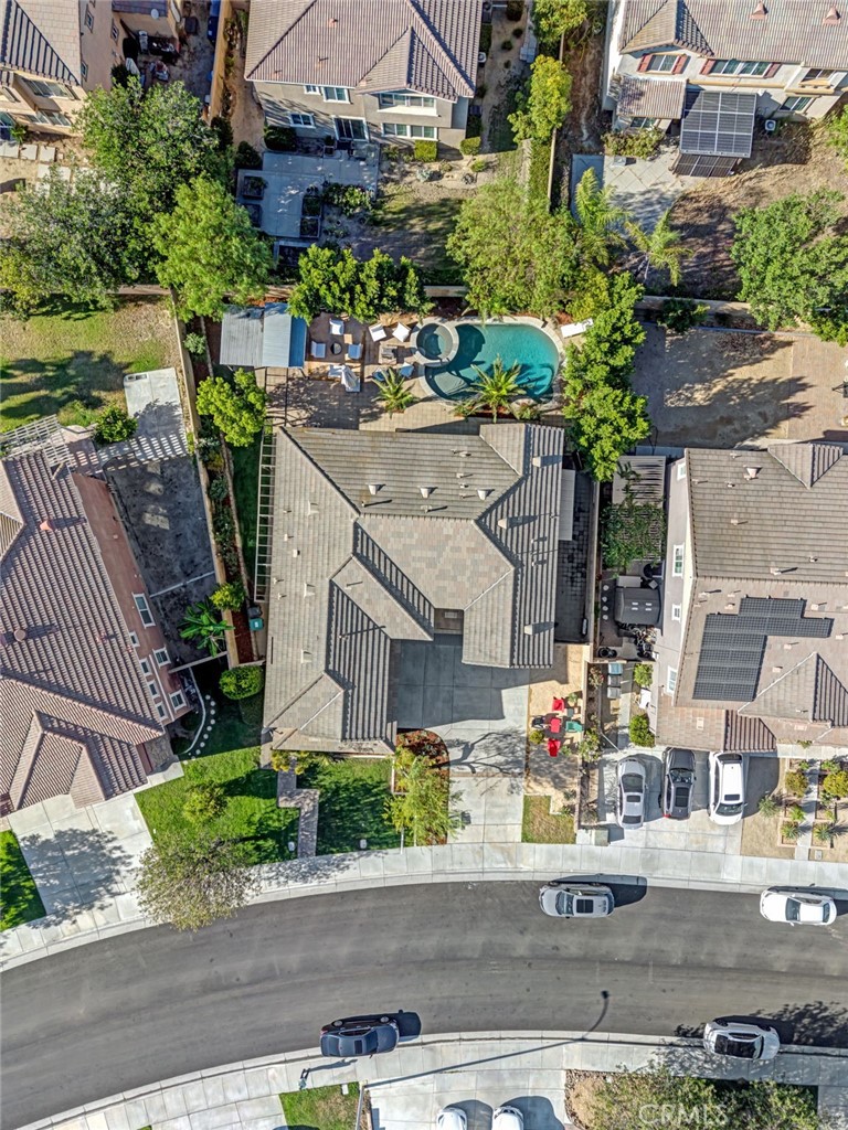 https://media.crmls.org/medias/d847be5b-325a-48ba-bb1e-7627bad36e79.jpg?preset=X-Large