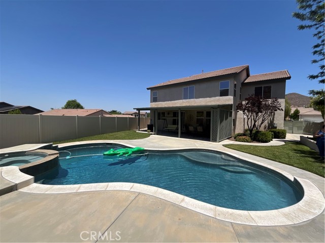 28627 Chaucer Drive, Menifee CA: https://media.crmls.org/medias/d84895f5-5f92-4a79-a8cb-e6c2b50e9341.jpg