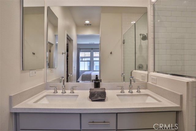 Detail Gallery Image 24 of 54 For 608 White Oaks, Lake Forest,  CA 92610 - 2 Beds | 2/1 Baths
