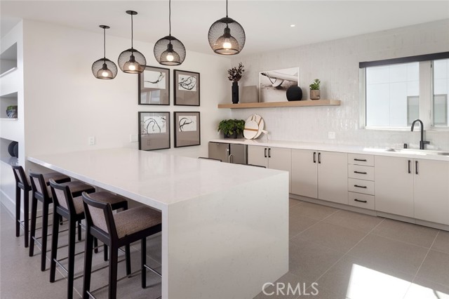 551 S Harbor, San Pedro CA: https://media.crmls.org/medias/d848df8a-373c-49ba-be82-b974440fdf38.jpg