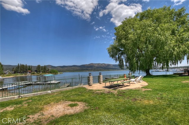 488 Lakeview Court, Big Bear Lake CA: https://media.crmls.org/medias/d84a3160-891e-4892-a643-212f03aef602.jpg