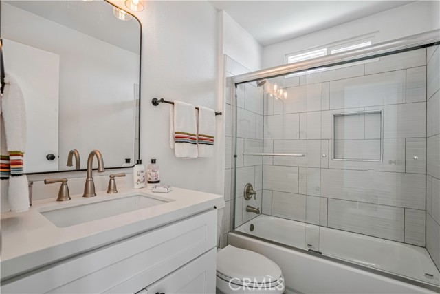 4543 W 168th Street, Lawndale CA: https://media.crmls.org/medias/d84a4a3f-f784-44a8-86c8-204610df9303.jpg