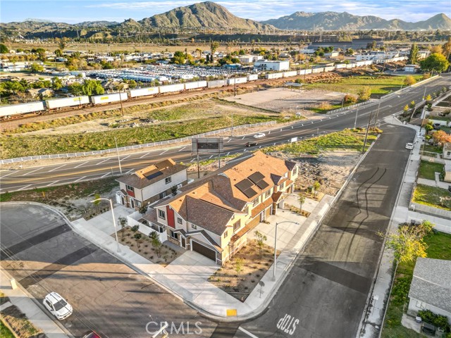 Detail Gallery Image 3 of 21 For 302 W Congress St, Colton,  CA 92324 - 2 Beds | 1 Baths