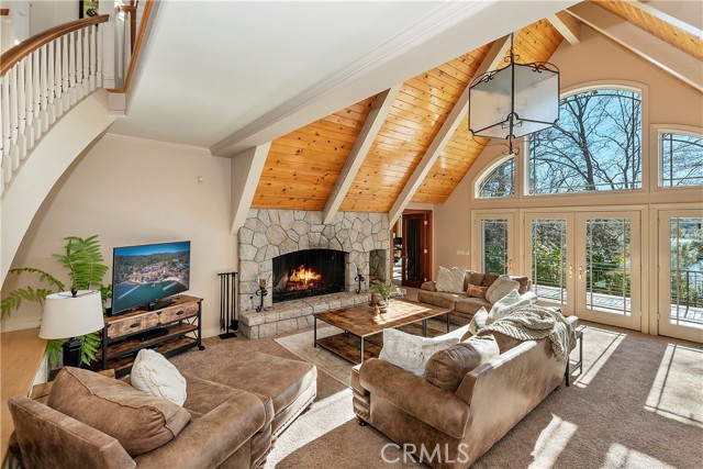 Detail Gallery Image 13 of 65 For 28175 North Shore Rd, Lake Arrowhead,  CA 92352 - 5 Beds | 5/1 Baths