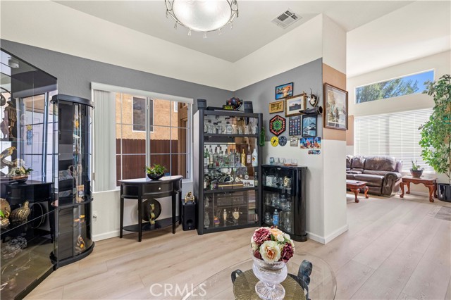 29508 Alyssum Lane, Canyon Country CA: https://media.crmls.org/medias/d84c90c6-a388-4fd3-b541-bad67f6c25d1.jpg