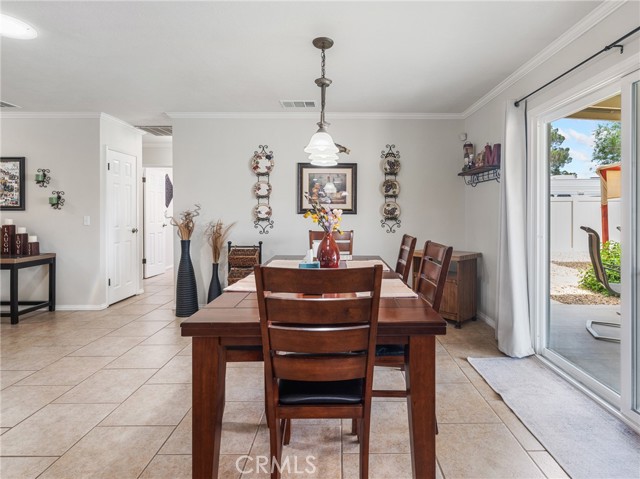 Detail Gallery Image 12 of 46 For 14427 Holly Dr, Victorville,  CA 92395 - 4 Beds | 2 Baths