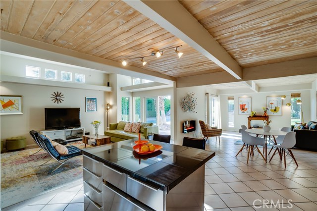 Detail Gallery Image 6 of 69 For 576 E Desert Holly Cir, Palm Springs,  CA 92262 - 3 Beds | 2 Baths