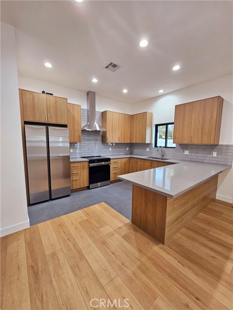 Detail Gallery Image 4 of 25 For 2581 Windsor Ave, Altadena,  CA 91001 - 3 Beds | 3 Baths