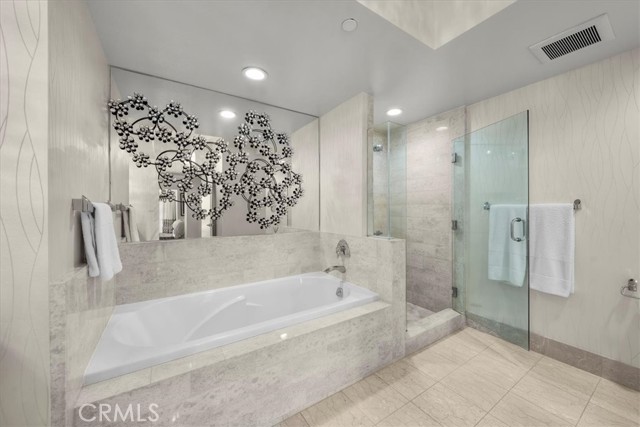 13600 Marina Pointe Dr., Marina del Rey CA: https://media.crmls.org/medias/d84e25c6-c37a-4f01-8201-d032ba84613d.jpg