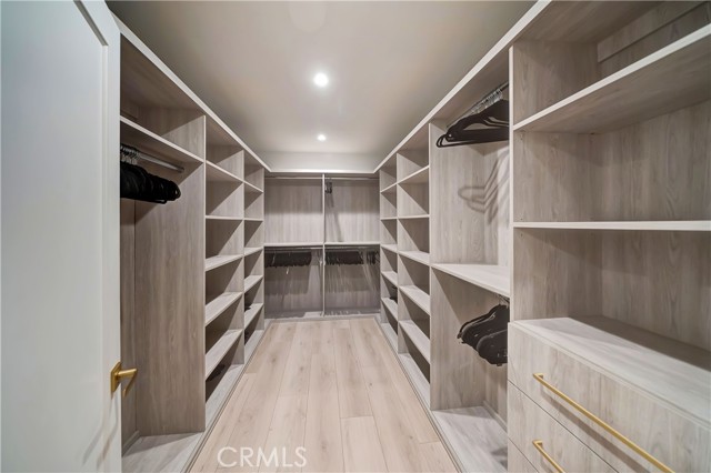 Detail Gallery Image 42 of 72 For 5355 Aldea Ave, Encino,  CA 91316 - 5 Beds | 5/1 Baths
