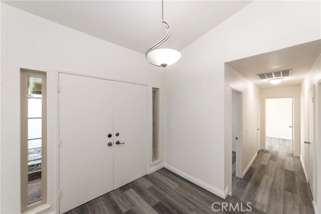 Detail Gallery Image 10 of 33 For 2518 Greenwich Dr, Fullerton,  CA 92833 - 3 Beds | 2 Baths