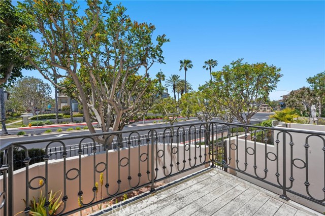 Detail Gallery Image 7 of 63 For 19295 Archfield, Huntington Beach,  CA 92648 - 3 Beds | 2/1 Baths