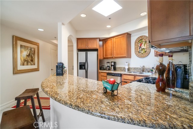 Detail Gallery Image 14 of 32 For 14343 Burbank Bld #301,  Sherman Oaks,  CA 91401 - 3 Beds | 2 Baths