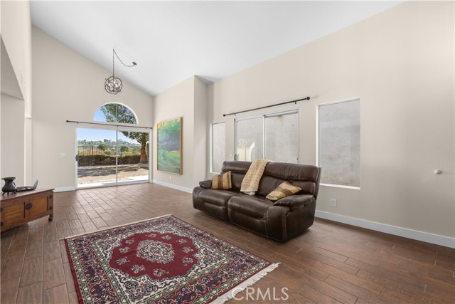 24572 Via Del Oro, Laguna Niguel CA: https://media.crmls.org/medias/d84f778d-f3c2-4fa1-9e27-5da955f1950b.jpg