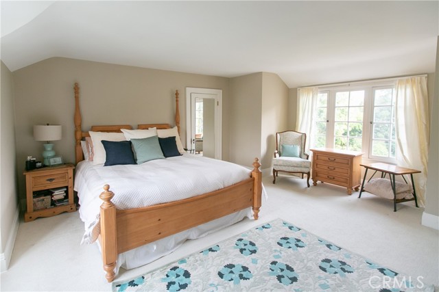Detail Gallery Image 15 of 26 For 740 Pinehurst Dr, Pasadena,  CA 91106 - 4 Beds | 4/1 Baths