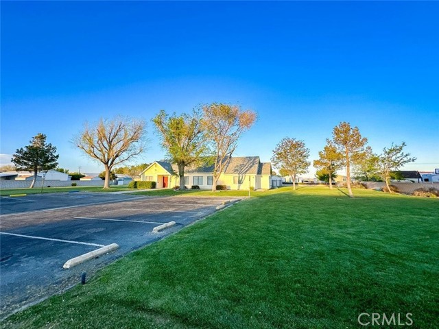 Detail Gallery Image 38 of 43 For 2117 Windflower Dr #108,  Rosamond,  CA 93560 - 5 Beds | 2 Baths