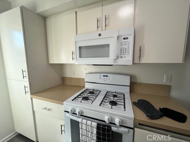 44220 San Pablo Avenue, Palm Desert CA: https://media.crmls.org/medias/d850d8f5-cac0-48e9-9a0b-3bbf81f0d77f.jpg