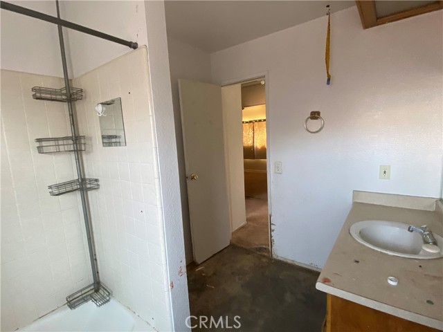 6183 Chia Avenue, 29 Palms, California 92277, 2 Bedrooms Bedrooms, ,1 BathroomBathrooms,Single Family Residence,For Sale,Chia,JT24070859
