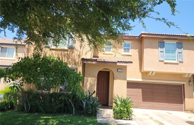 Detail Gallery Image 2 of 36 For 550 W Mesa Ave, Rialto,  CA 92376 - 5 Beds | 3 Baths