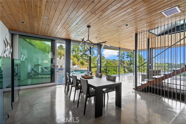 Detail Gallery Image 21 of 52 For 2917 Durand Dr, Los Angeles,  CA 90068 - 3 Beds | 2/1 Baths