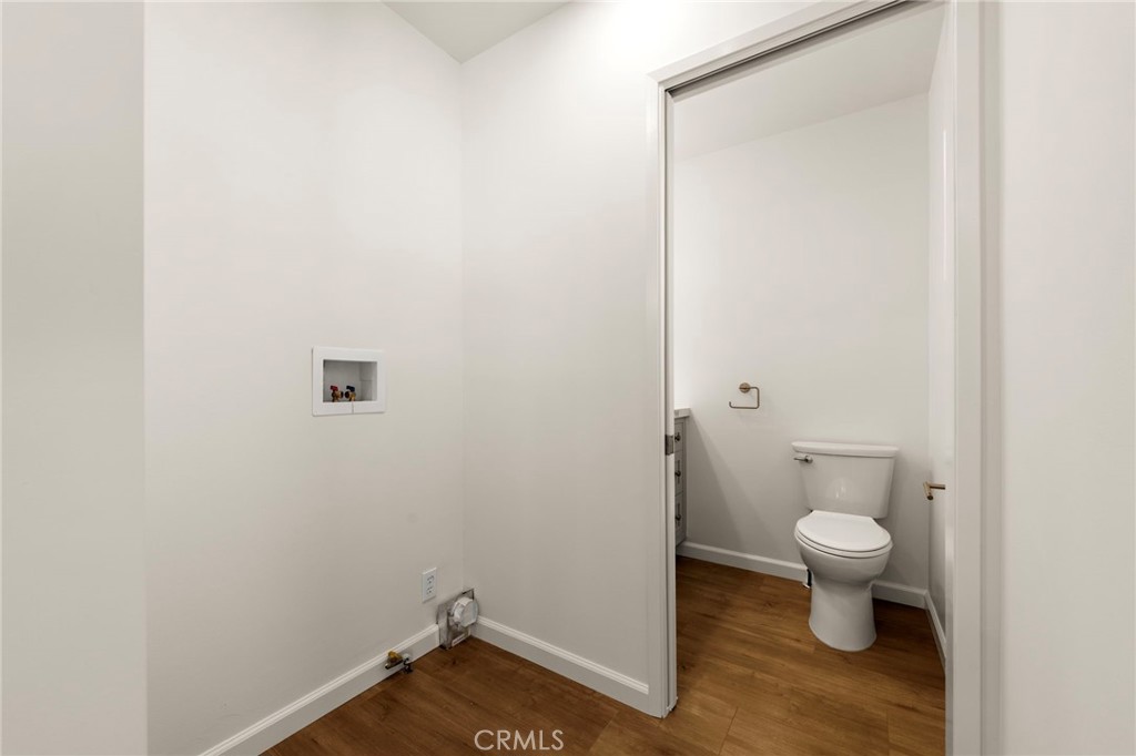 https://media.crmls.org/medias/d851fe3d-8062-4ac8-a08f-cc98a74cd44e.jpg?preset=X-Large