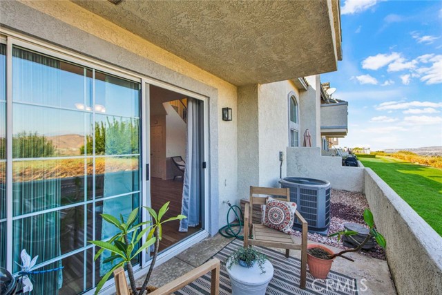 Detail Gallery Image 13 of 52 For 7879 E Viewrim Dr, Anaheim Hills,  CA 92808 - 3 Beds | 2/1 Baths