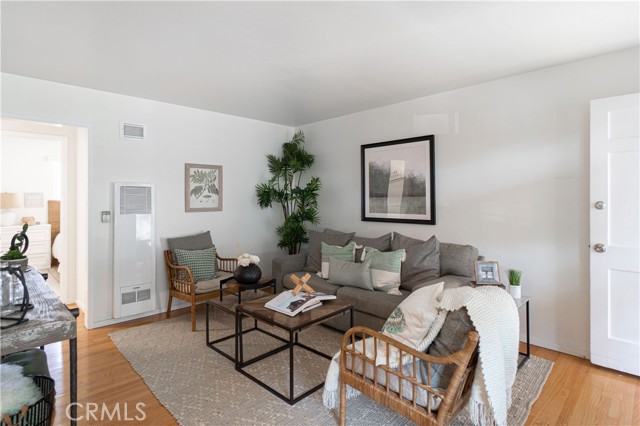 Detail Gallery Image 3 of 20 For 734 Linden Ave #11,  Long Beach,  CA 90813 - 1 Beds | 1 Baths