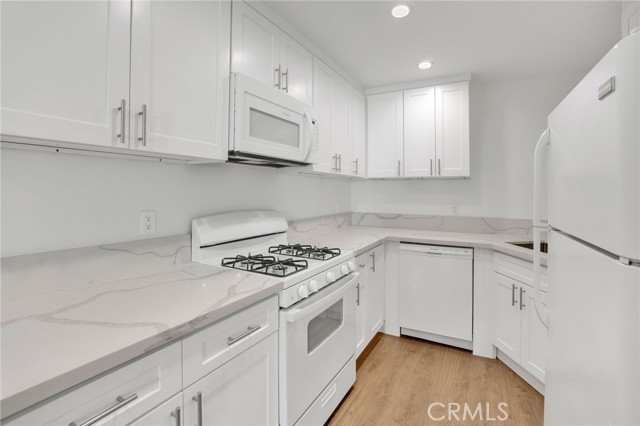 1117 Linden Avenue, Glendale CA: https://media.crmls.org/medias/d853bf0d-5c7b-4964-9884-5cc4ec71b664.jpg