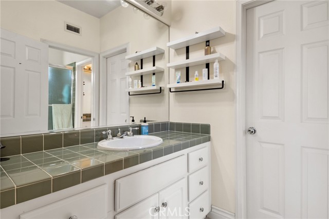 Detail Gallery Image 19 of 36 For 8190 E Hayden Ct, Anaheim Hills,  CA 92808 - 5 Beds | 4/1 Baths