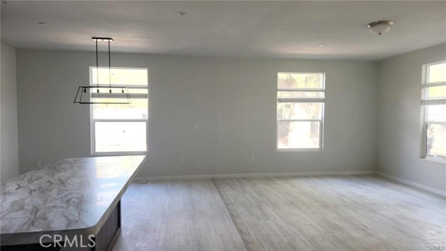 33031 Catlin Ave, Hemet CA: https://media.crmls.org/medias/d8544214-c6c0-4621-8816-7cc0fcdac5b5.jpg