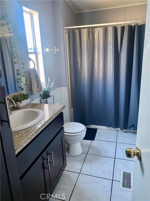 Detail Gallery Image 8 of 13 For 10701 Cedar Ave #218,  Bloomington,  CA 92316 - 3 Beds | 2 Baths