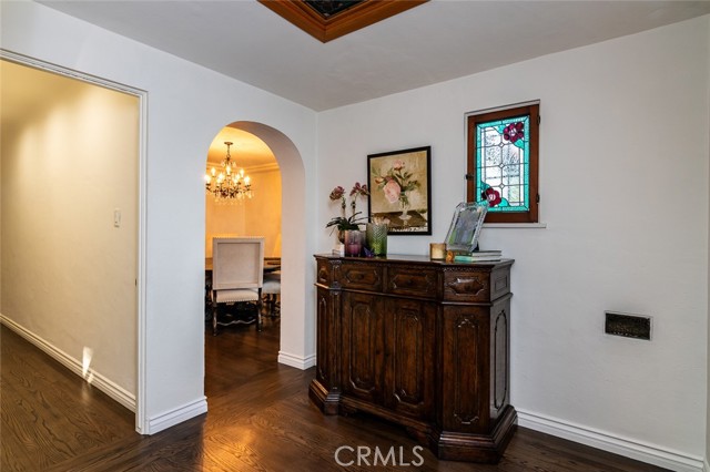Detail Gallery Image 11 of 47 For 1731 W Kenneth Rd, Glendale,  CA 91201 - 3 Beds | 2 Baths