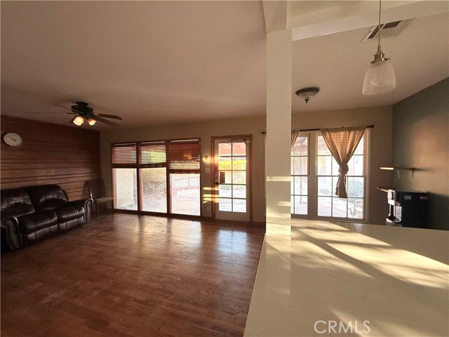 Detail Gallery Image 9 of 19 For 10926 Ruffner Ave, Granada Hills,  CA 91344 - 3 Beds | 1/1 Baths