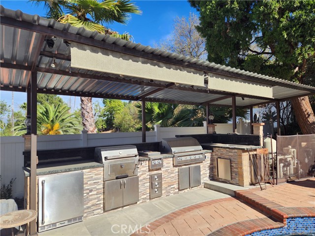 Detail Gallery Image 26 of 33 For 5732 Wallis Ln, Woodland Hills,  CA 91367 - 4 Beds | 2/1 Baths