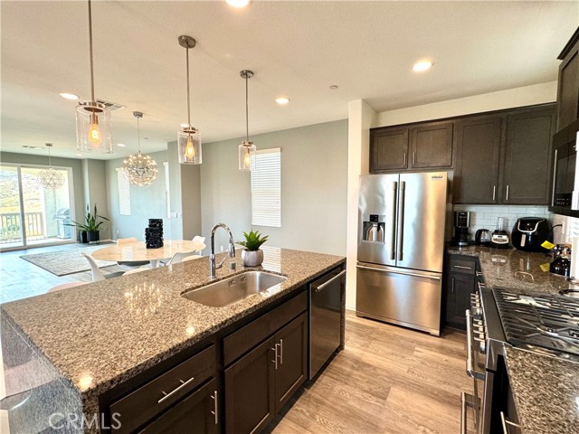 Detail Gallery Image 19 of 68 For 3935 Iron Mountain Cir, Jurupa Valley,  CA 92509 - 3 Beds | 2/2 Baths