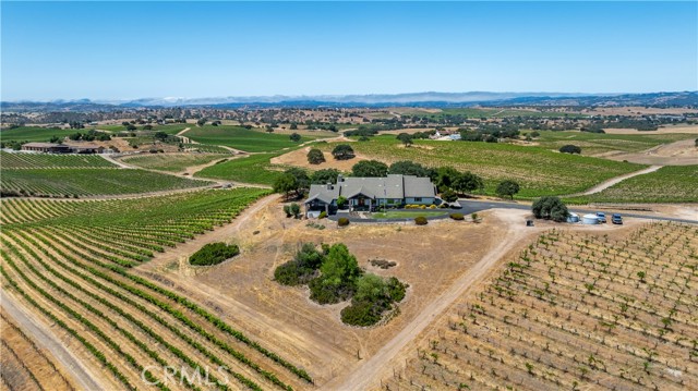 4995 Mill Road, Paso Robles CA: https://media.crmls.org/medias/d857c6c0-da54-49a3-a7e0-70e19749780b.jpg