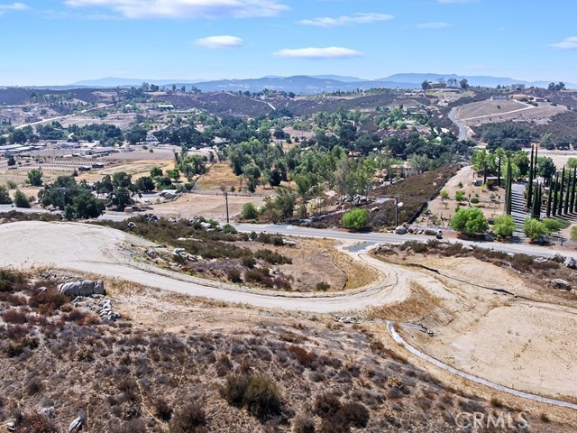 38766 East Benton, Temecula CA: https://media.crmls.org/medias/d857ce41-240b-481b-9c26-69c36159f663.jpg