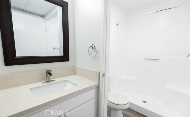 Detail Gallery Image 5 of 11 For 4406 Cahuenga Bld 209a,  Toluca Lake,  CA 91602 - 3 Beds | 2 Baths