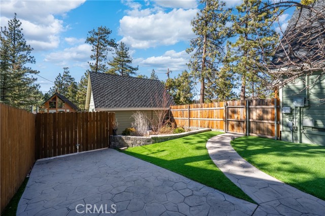 Detail Gallery Image 45 of 59 For 195 Knoll, Big Bear Lake,  CA 92315 - 5 Beds | 4 Baths