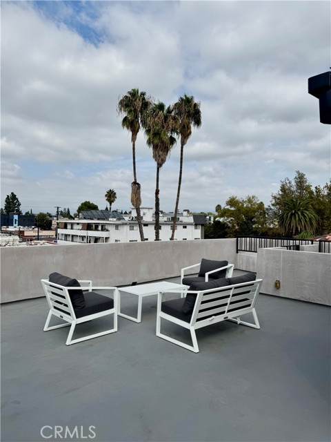 Detail Gallery Image 39 of 54 For 4336 N Serene Pl, Studio City,  CA 91604 - 3 Beds | 2/1 Baths