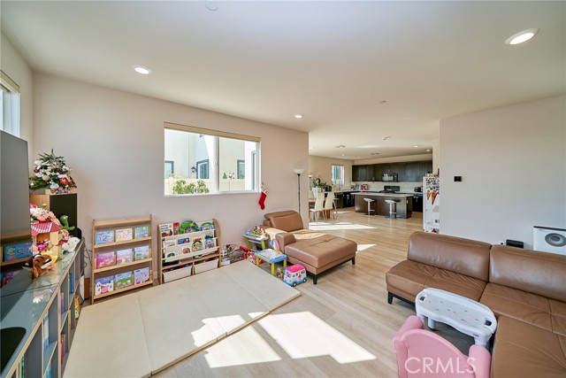 Detail Gallery Image 33 of 41 For 1202 Clipper Ln, Harbor City,  CA 90710 - 4 Beds | 3 Baths