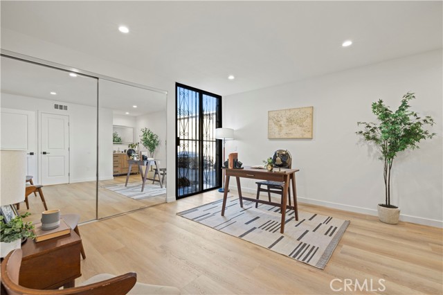 11107 Arminta Street, Sun Valley CA: https://media.crmls.org/medias/d85acf0d-3fa1-48dd-930b-4f214551ddb9.jpg
