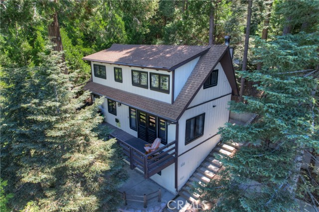 28545 Wabash Drive, Lake Arrowhead CA: https://media.crmls.org/medias/d85b1f16-ff83-48fc-9936-20645ded9742.jpg