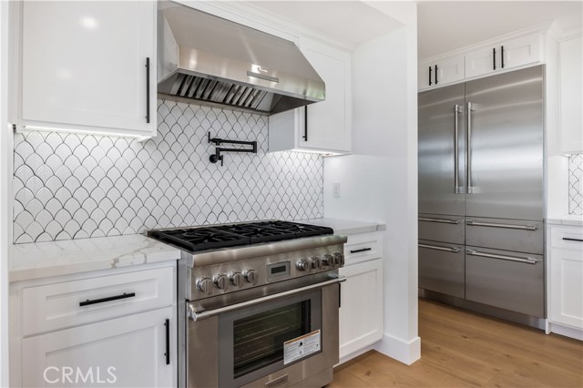 926 17th St, Hermosa Beach CA: https://media.crmls.org/medias/d85bb458-efaa-4463-9ff1-7601d2a000f2.jpg
