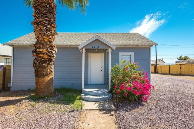 Detail Gallery Image 2 of 20 For 1310 W Broadway St, Needles,  CA 92363 - 2 Beds | 1 Baths