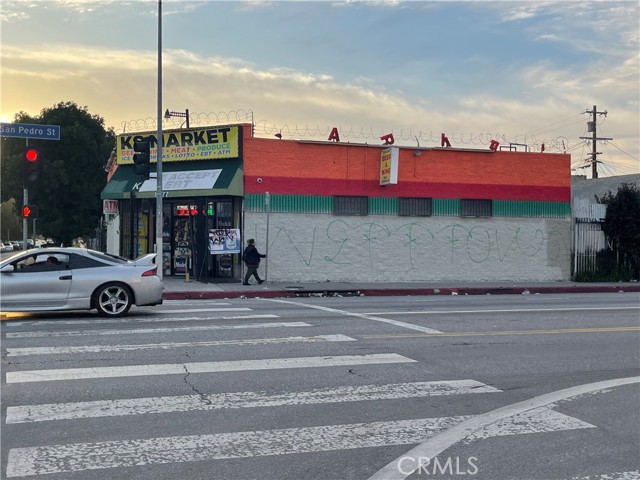 8273 S San Pedro, Los Angeles, California 90003, ,Commercial Sale,For Sale,8273 S San Pedro,CRSB23216160