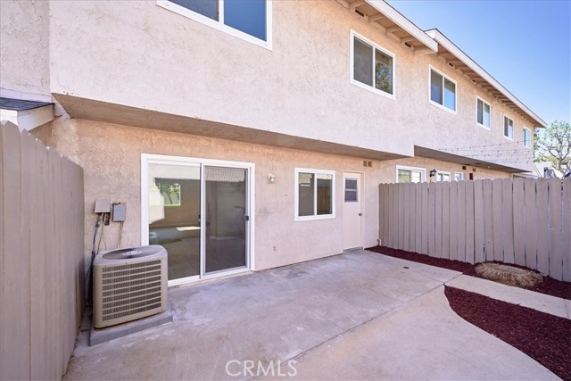 Detail Gallery Image 27 of 34 For 1337 N Elderberry Ave, Ontario,  CA 91762 - 3 Beds | 2/1 Baths