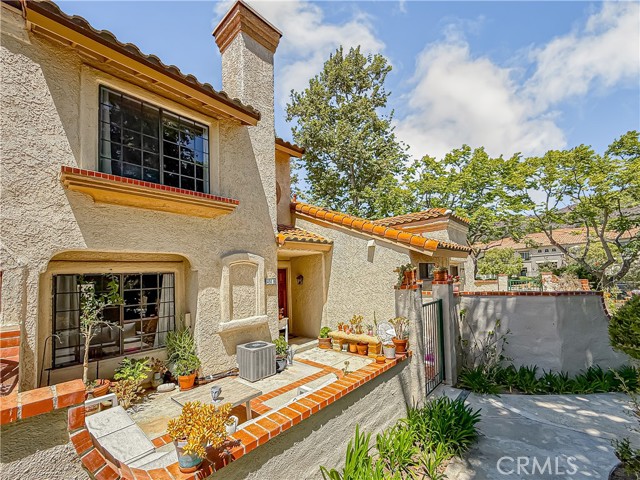 450 Country Club Drive, Simi Valley CA: https://media.crmls.org/medias/d85cd142-29af-4b69-94dc-540105c06f67.jpg