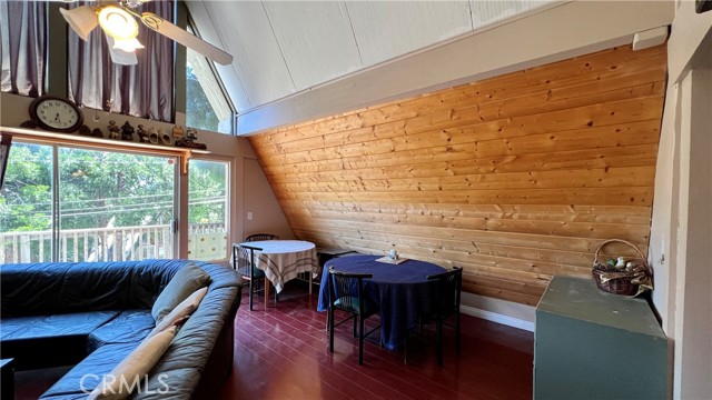 Detail Gallery Image 19 of 28 For 1241 Bear Springs Rd, Rimforest,  CA 92378 - 3 Beds | 1/1 Baths