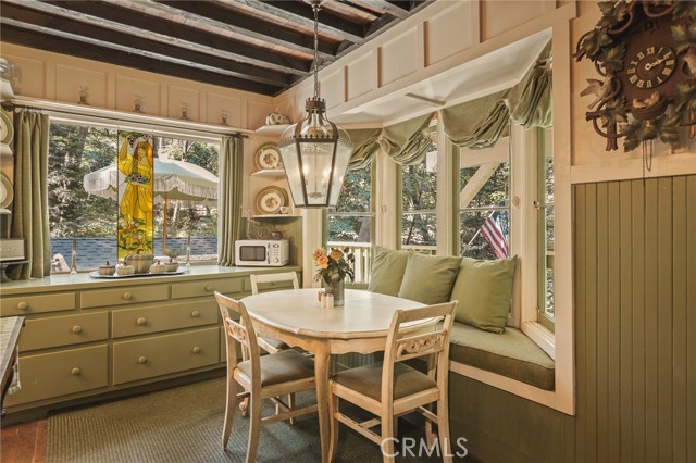 655 Cottage Grove Drive, Lake Arrowhead, CA 92352